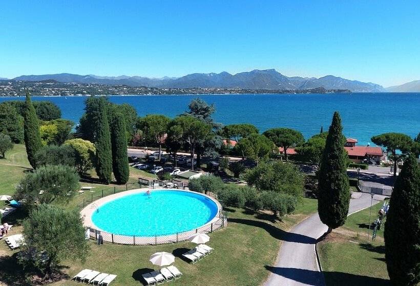 Отель Club Del Sole Desenzano Lake Village