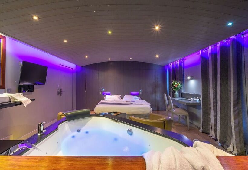 ホテル Elegance Suites