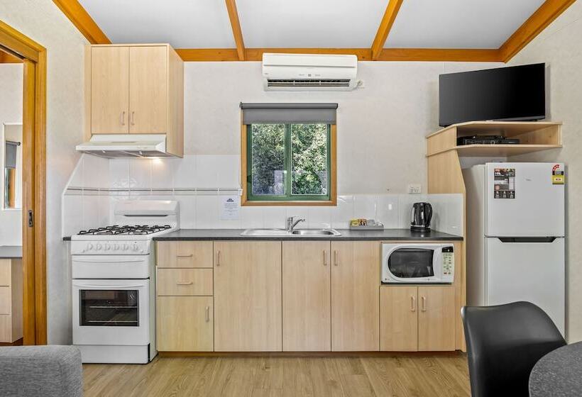 Отель Eureka Stockade Holiday Park