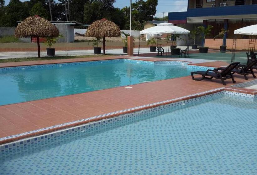 فندق Express Inn Coronado & Camping