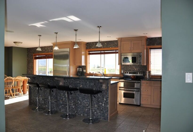 호텔 Fraser River Outpost Lodge