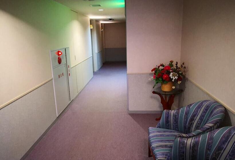 בית מלון כפרי Furano Hops