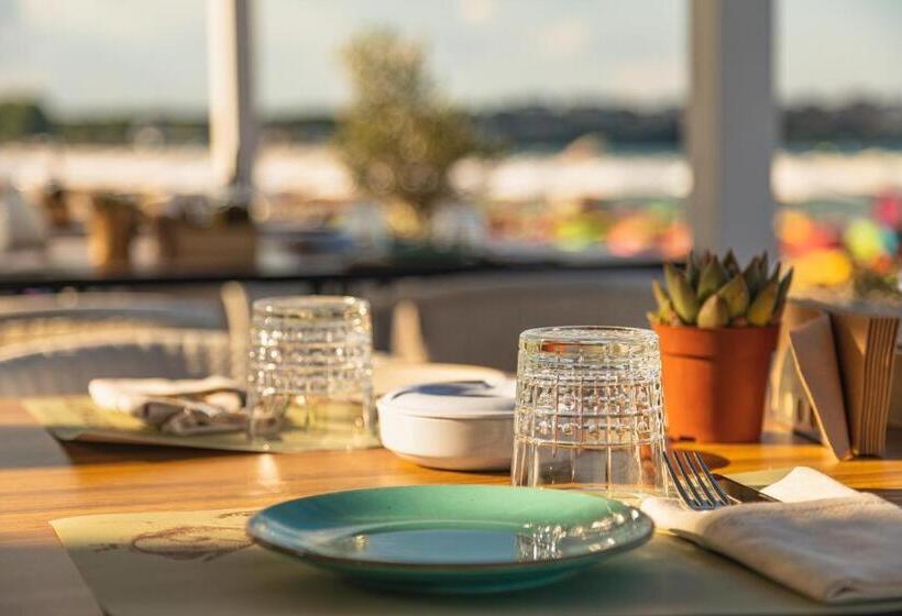 בית מלון כפרי Green Life Beach Resort Sozopol