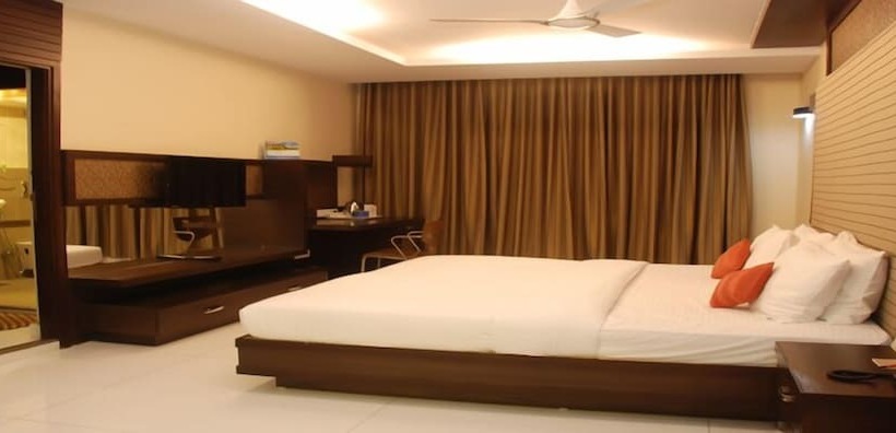 Отель Harsha Residency