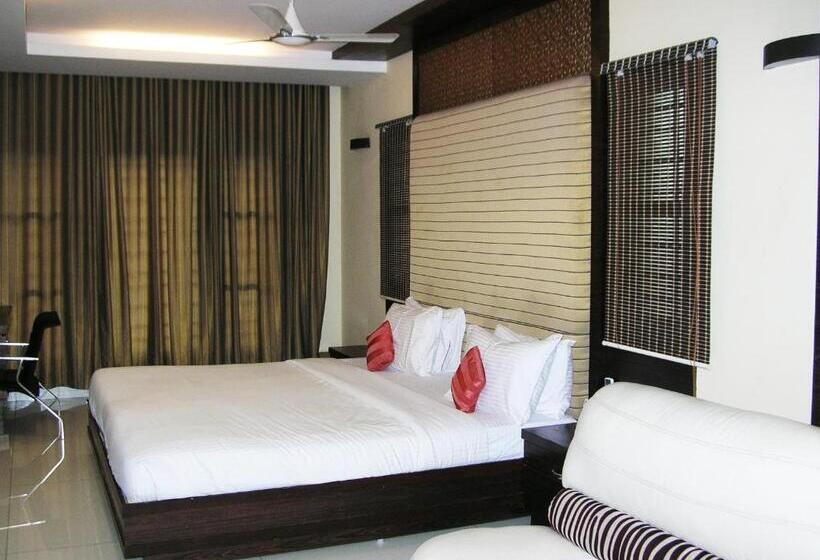 Отель Harsha Residency