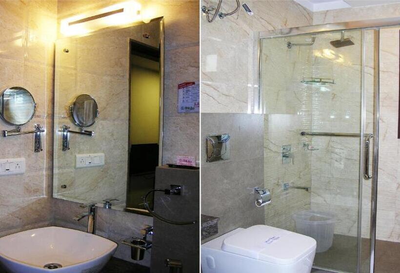 Отель Harsha Residency