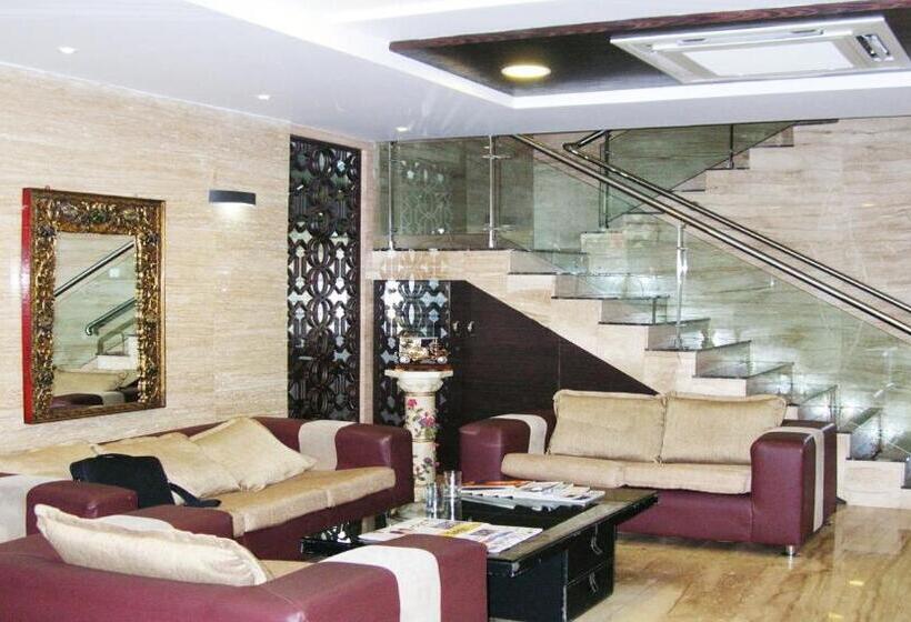 Отель Harsha Residency