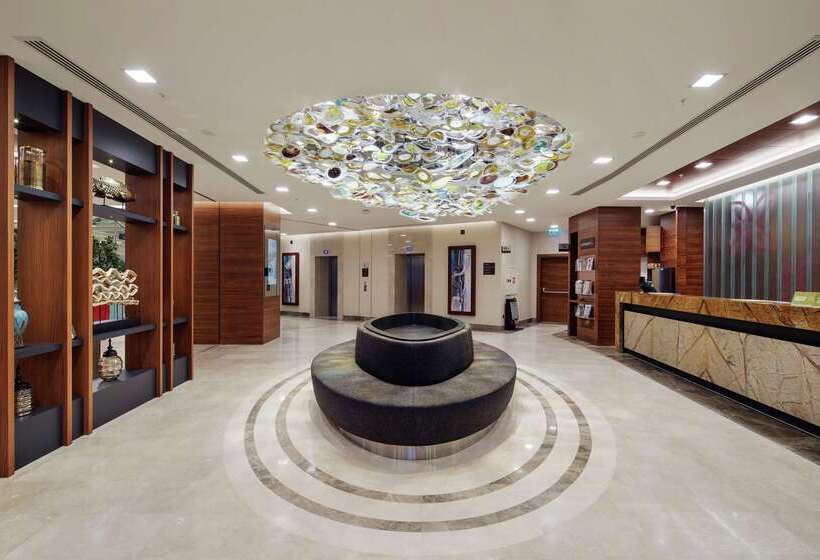 هتل Hilton Garden Inn Corlu