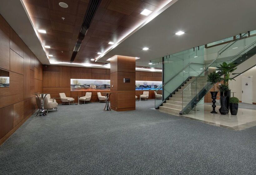 هتل Hilton Garden Inn Corlu