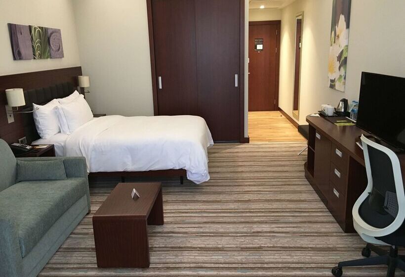 هتل Hilton Garden Inn Corlu