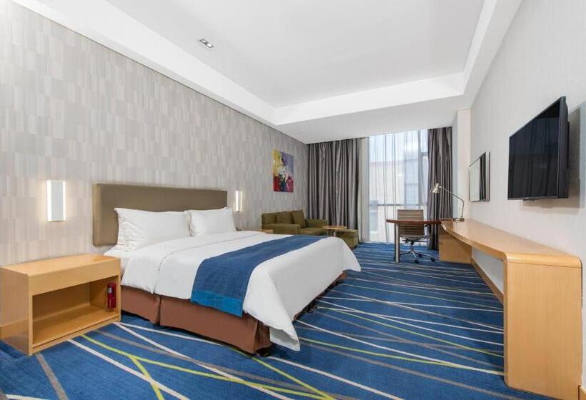 בית מלון כפרי Holiday Inn Express Zhengzhou Airport, An Ihg