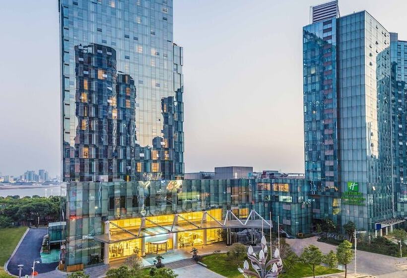 هتل Holiday Inn Nanchang Riverside By Ihg