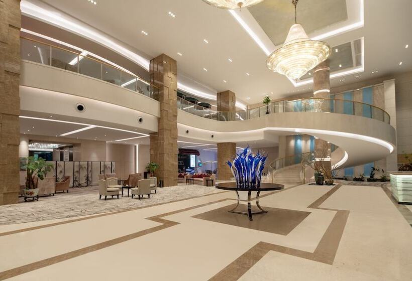 هتل Holiday Inn Nanchang Riverside By Ihg