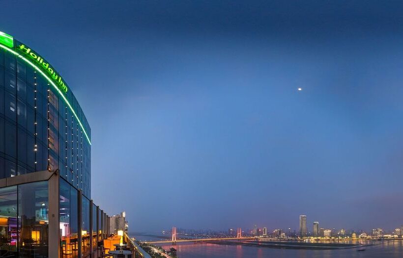 هتل Holiday Inn Nanchang Riverside By Ihg