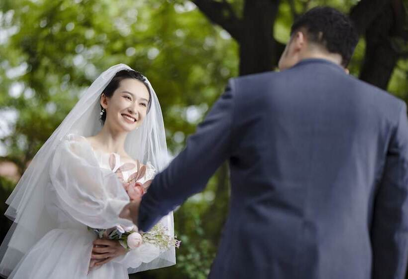 בית מלון כפרי Hualuxe Yangjiang City Center, An Ihg