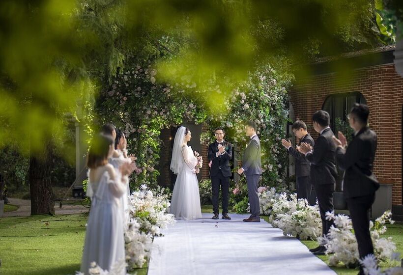 בית מלון כפרי Hualuxe Yangjiang City Center, An Ihg