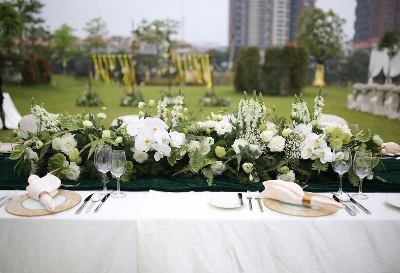 בית מלון כפרי Hualuxe Yangjiang City Center, An Ihg