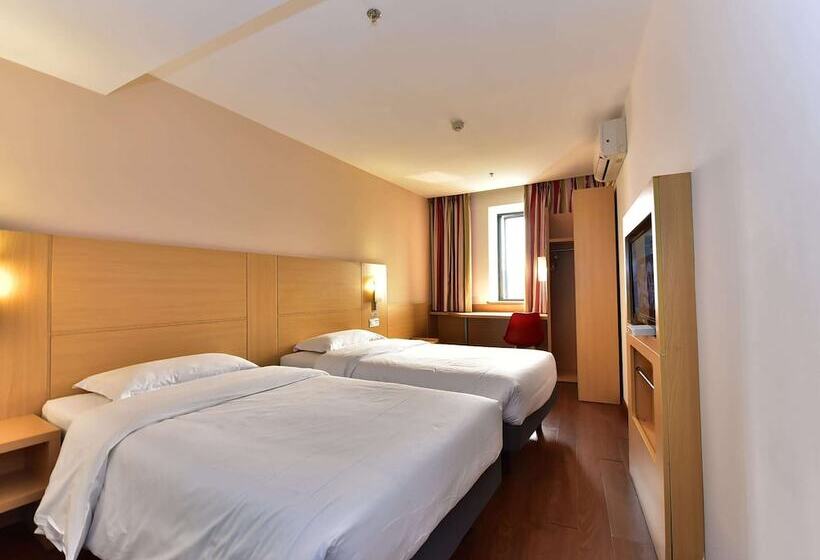 בית מלון כפרי Ibis Ningbo Tianyi Square