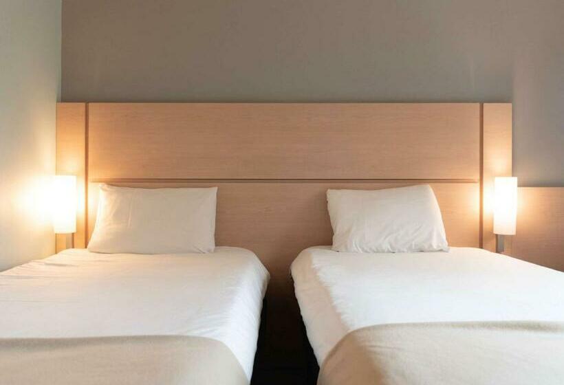 בית מלון כפרי Ibis Pilar