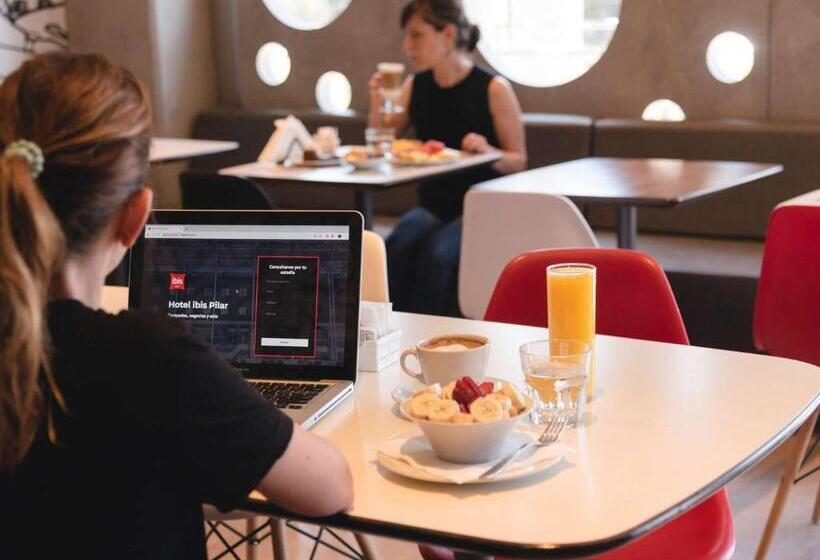 בית מלון כפרי Ibis Pilar