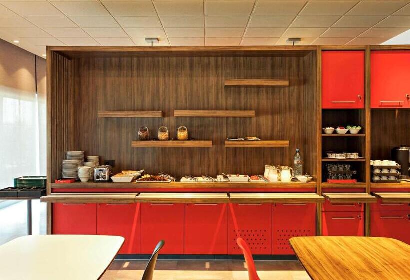 בית מלון כפרי Ibis Pilar