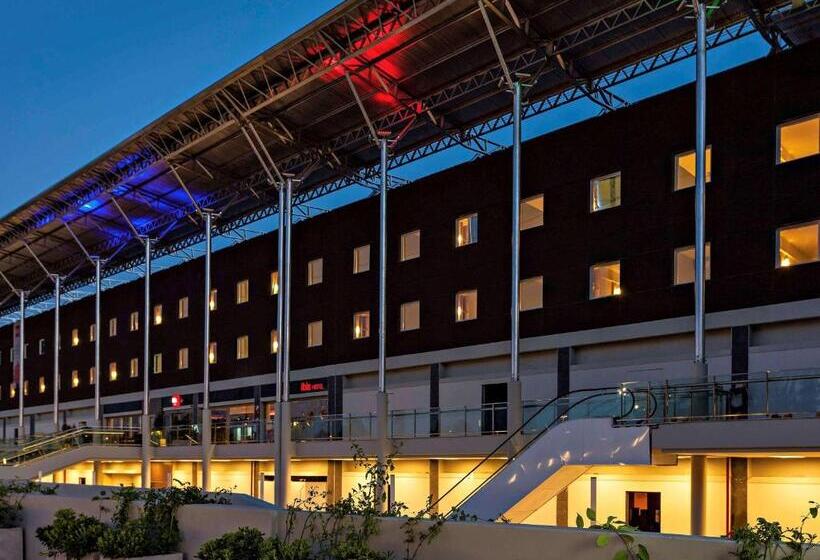 בית מלון כפרי Ibis Pilar