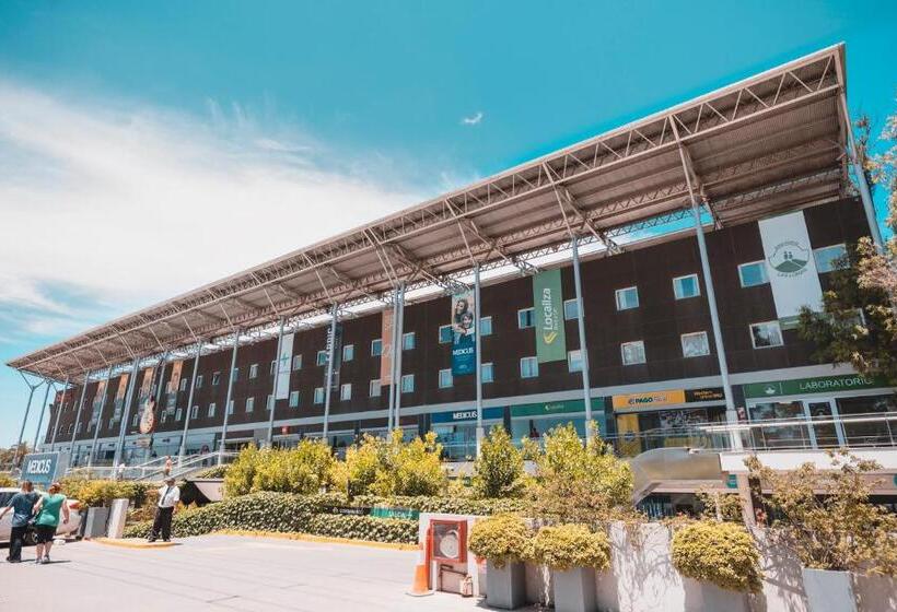 בית מלון כפרי Ibis Pilar