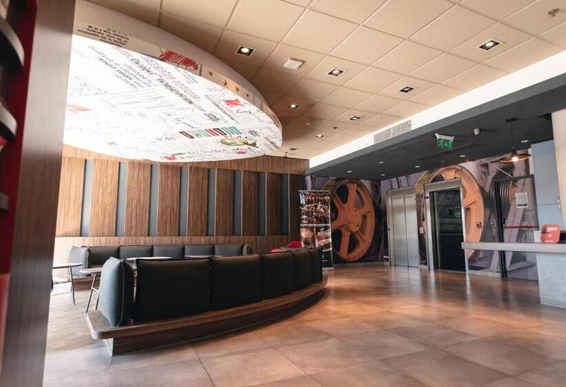 בית מלון כפרי Ibis Pilar