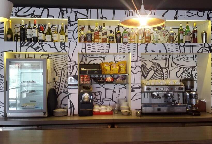 בית מלון כפרי Ibis Pilar