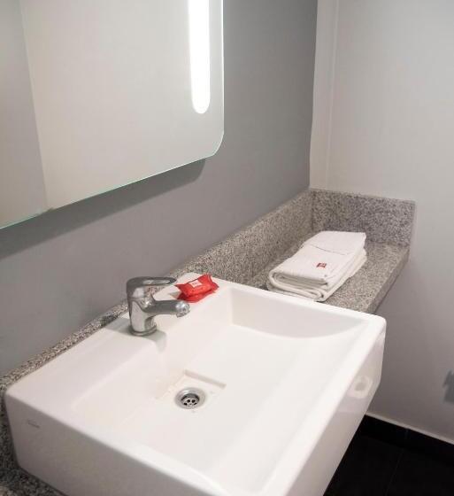 בית מלון כפרי Ibis Pilar