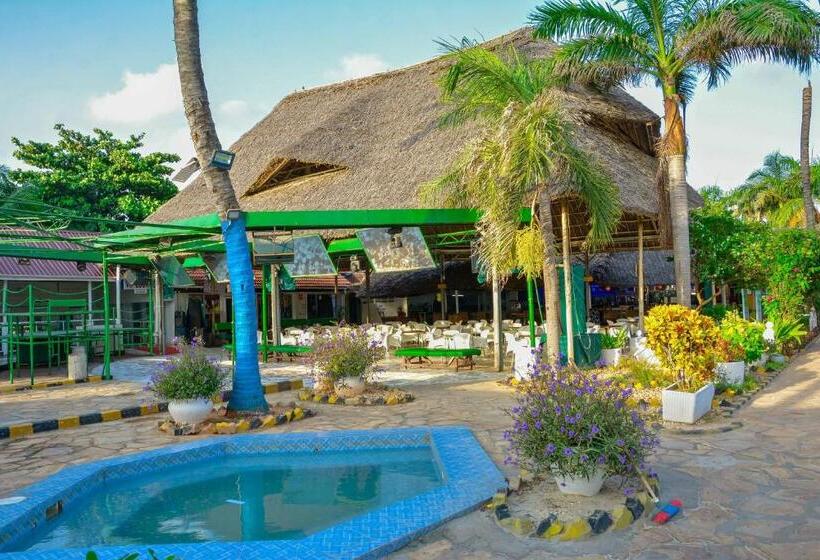 فندق Best Western Jangwani Sea Breeze Resort