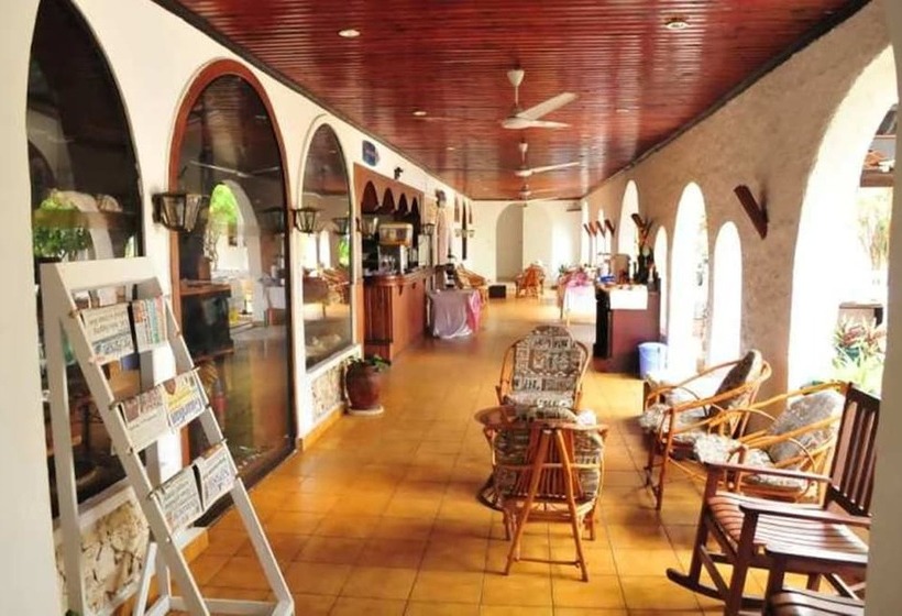 فندق Best Western Jangwani Sea Breeze Resort