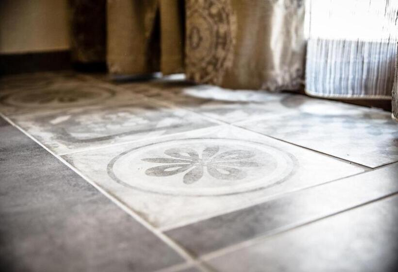 فندق Kastalia Boutique