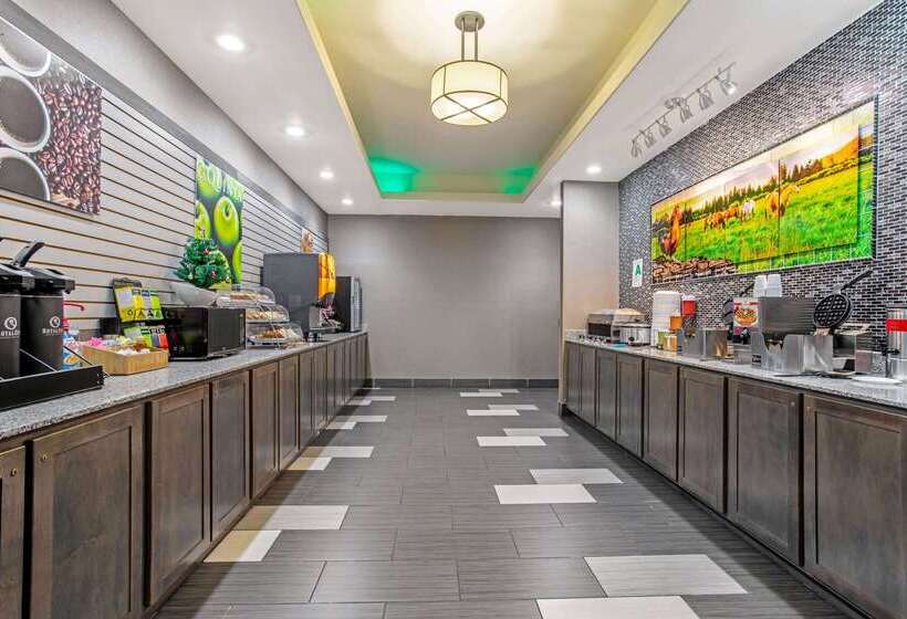 Отель La Quinta By Wyndham Paducah