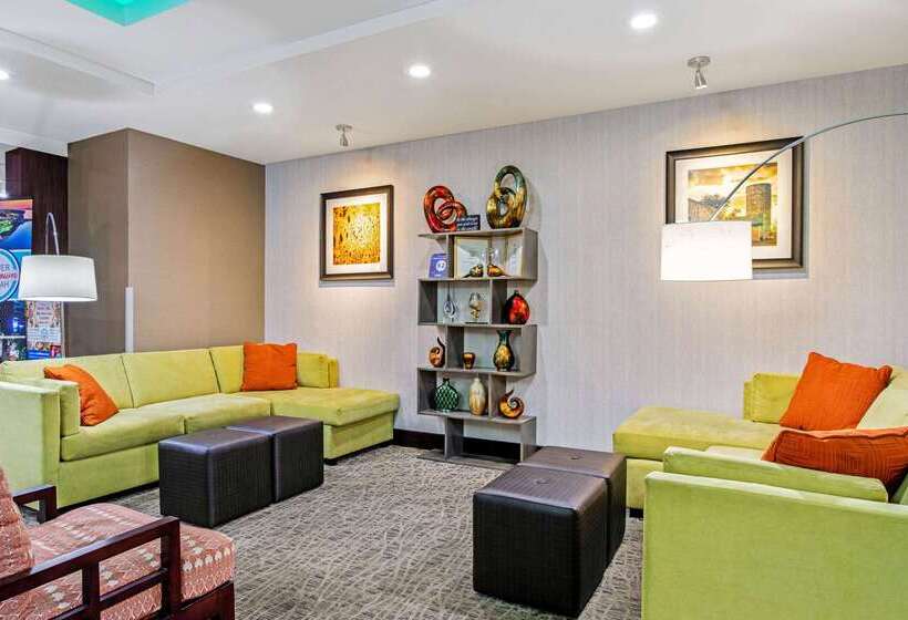 Отель La Quinta By Wyndham Paducah