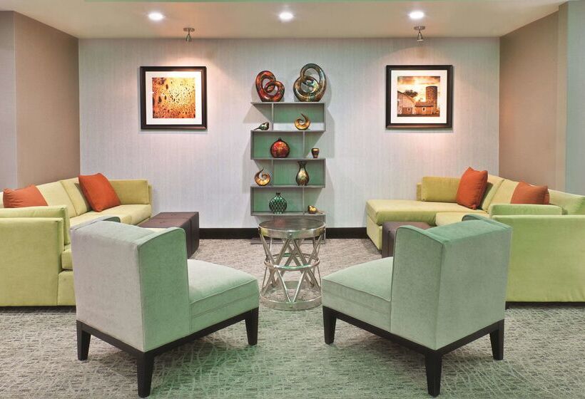 Отель La Quinta By Wyndham Paducah