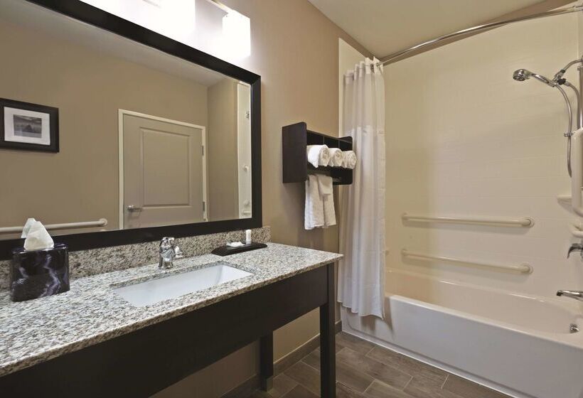 Отель La Quinta By Wyndham Paducah