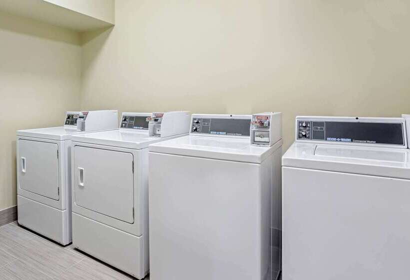 Отель La Quinta By Wyndham Paducah