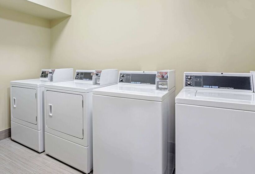 Отель La Quinta By Wyndham Paducah