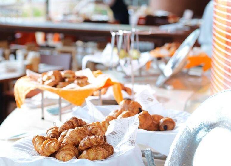 فندق Lake Akan Tsuruga Wings