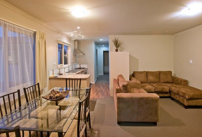 فندق Leisure Ville Holiday Centre