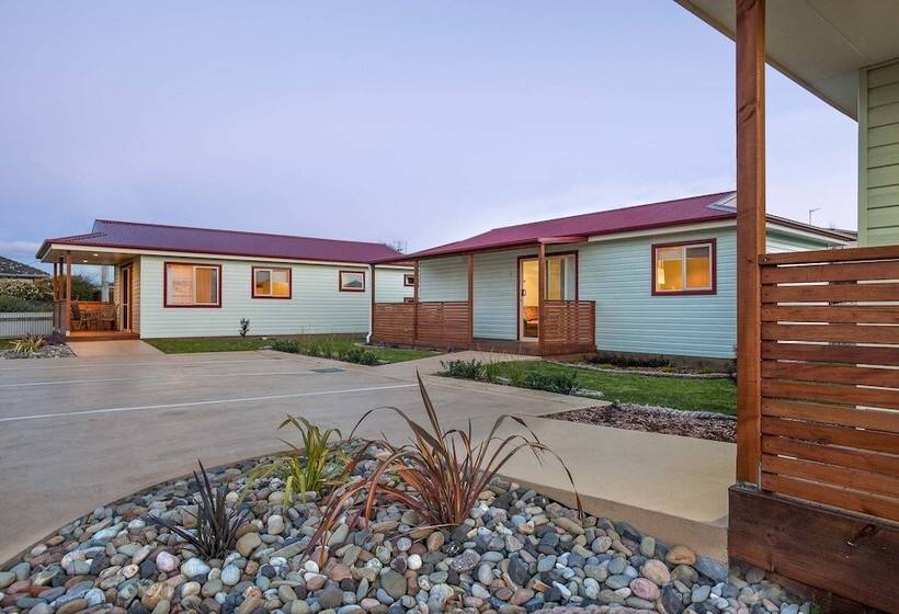 هتل Leisure Ville Holiday Centre