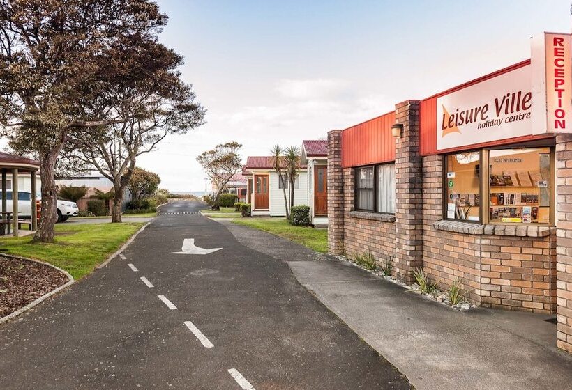 هتل Leisure Ville Holiday Centre
