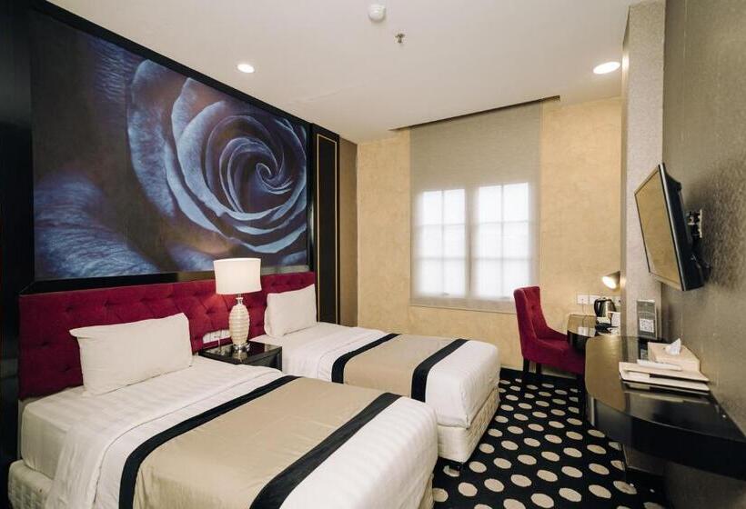 Отель Little Amaroossa Residence Jakarta