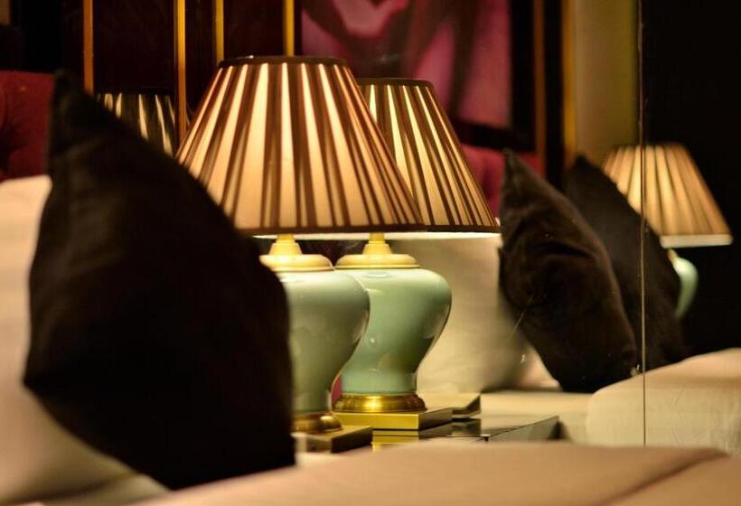 ホテル Little Amaroossa Residence Jakarta