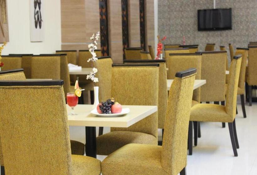 ホテル Mariat Sorong