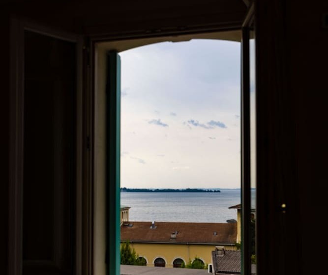 酒店 Gardone Palace