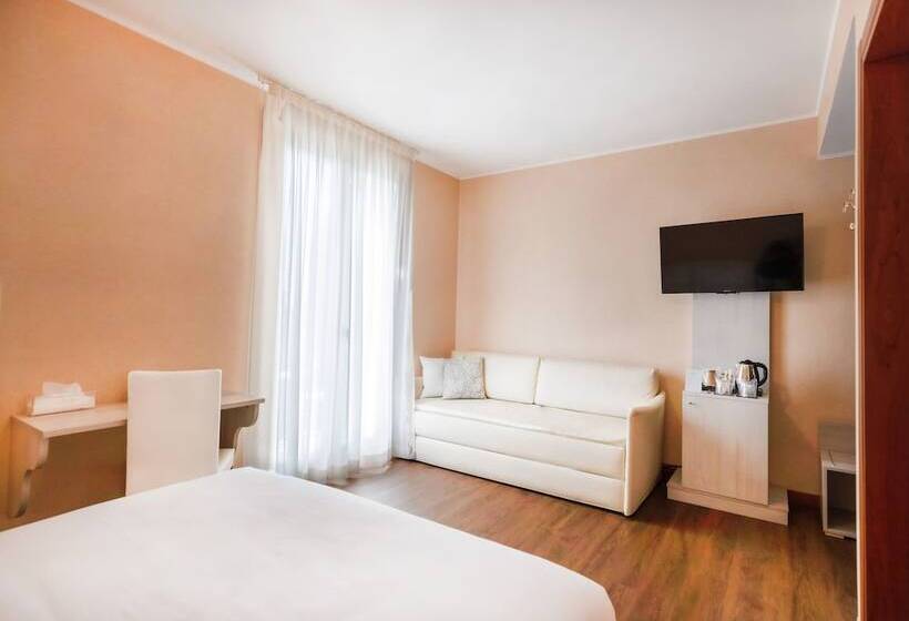 酒店 Gardone Palace