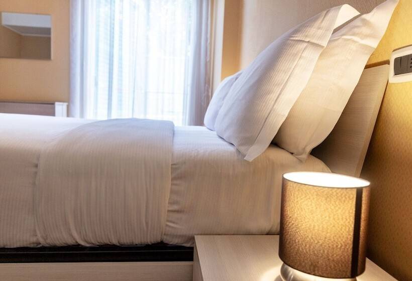 酒店 Gardone Palace