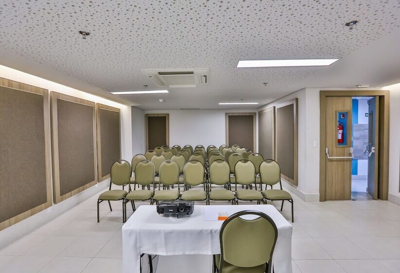 ホテル Mega Moda Goiania